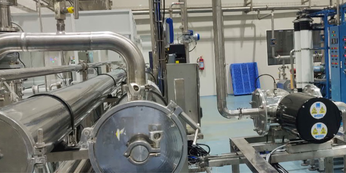 UV system for disinfection in the beverage industry